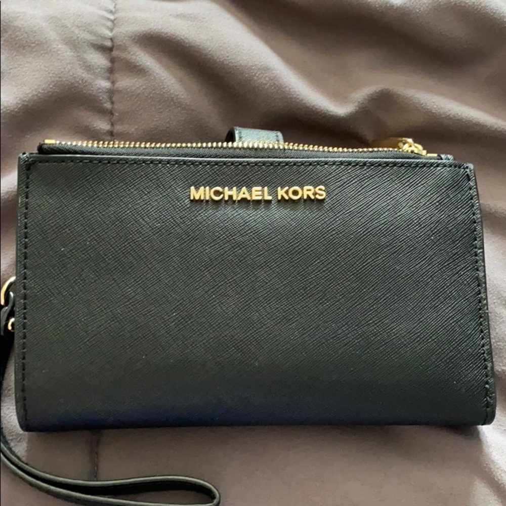Michael Kors Tech Wristlet